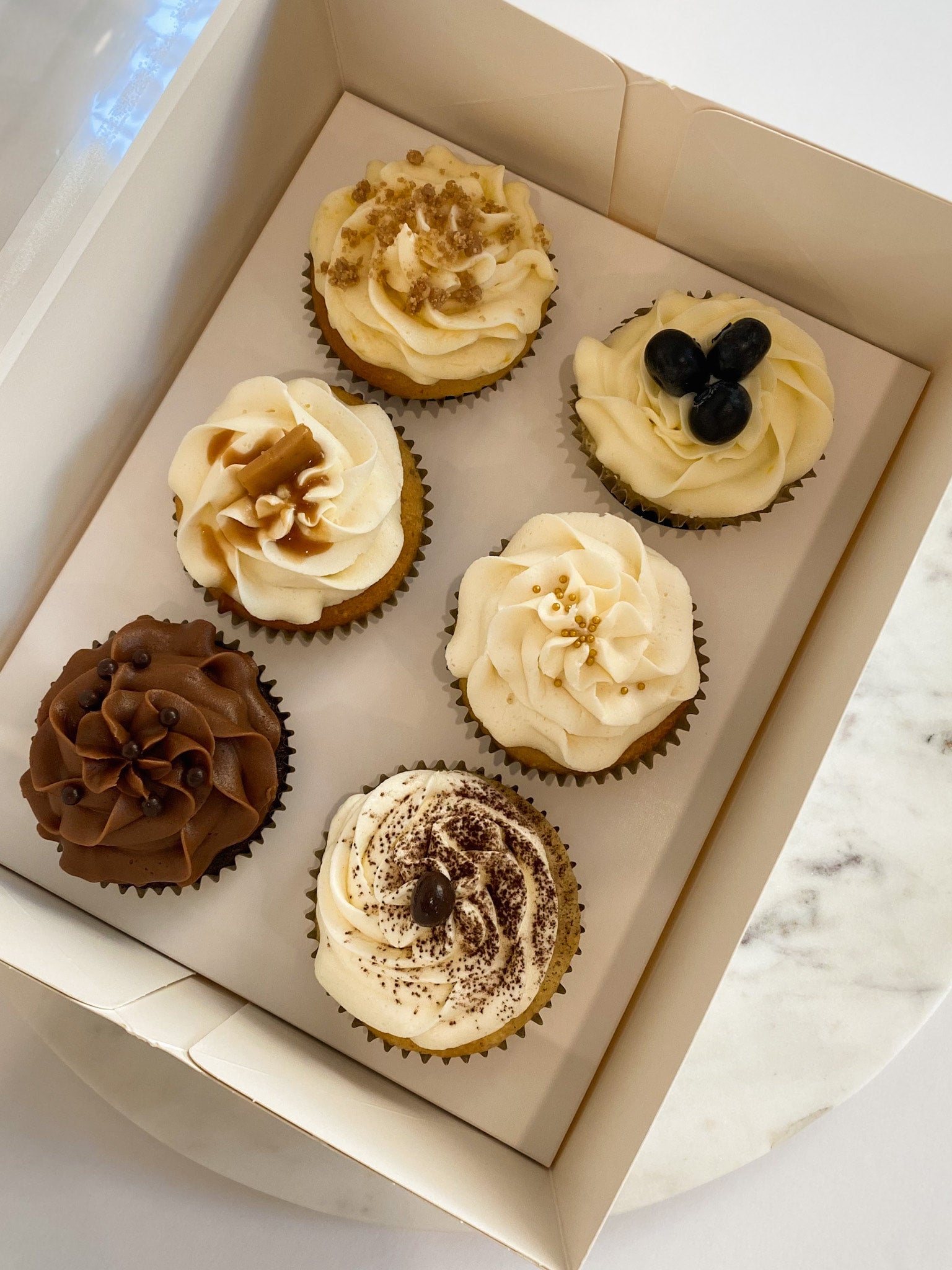 Beautiful A Half Dozen Cupcakes Cost $15 Scene for Mobile Beautiful A Half Dozen Cupcakes Cost $15 Scene for Mobile